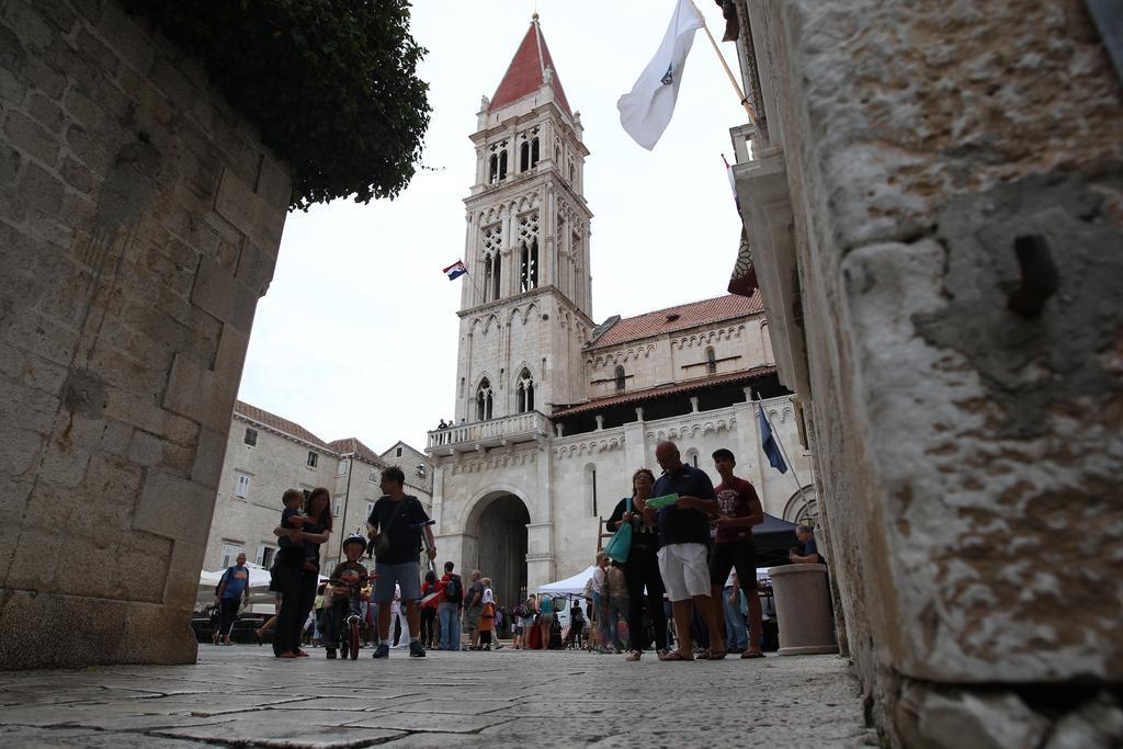 Apartments Toni Trogir Eksteriør billede